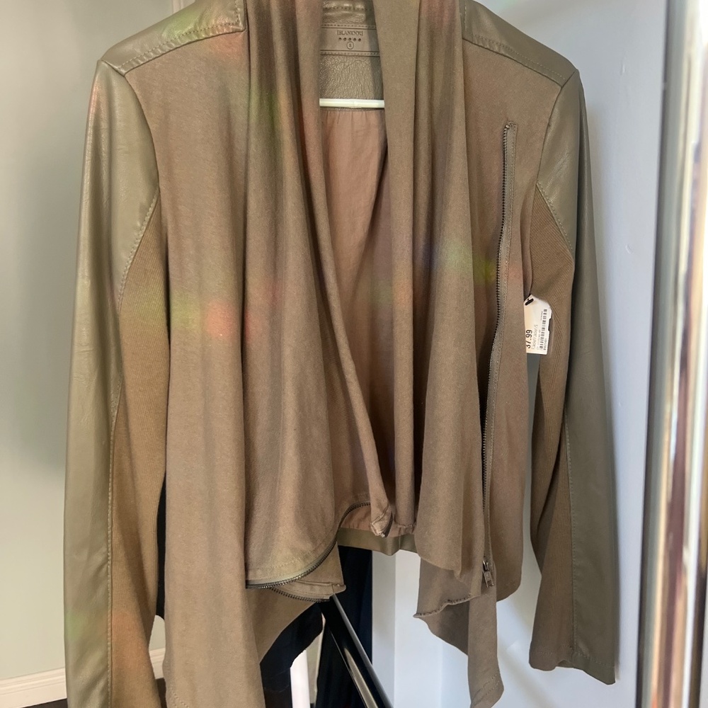 Jacket - Picture 2 of 4